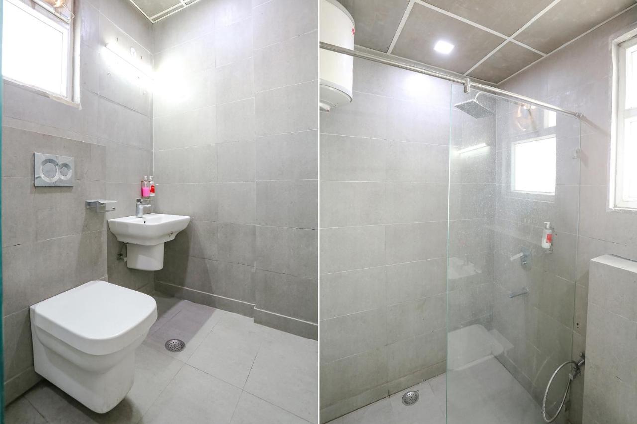 Fabhotel Vat - Meera Bagh Delhi  Exterior photo