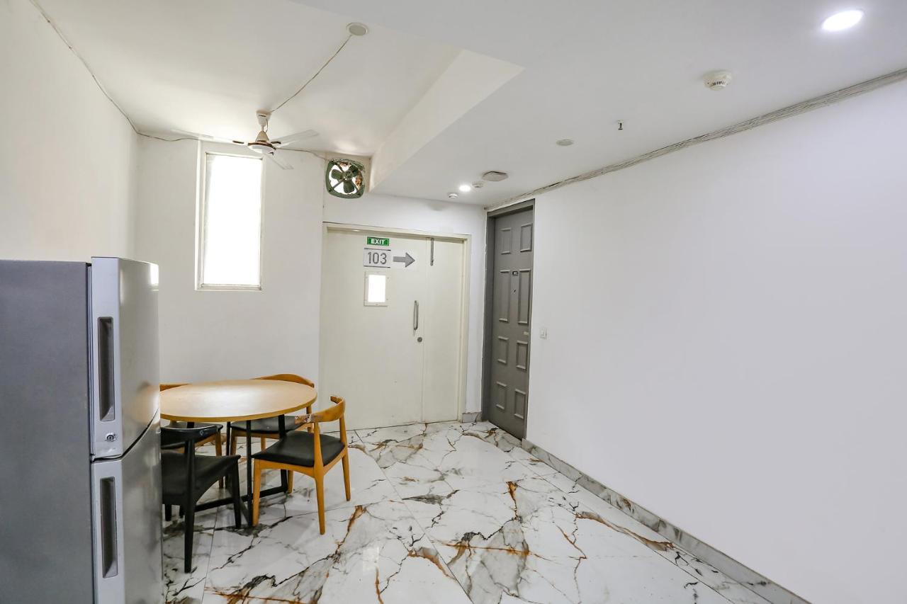 Fabhotel Vat - Meera Bagh Delhi  Exterior photo