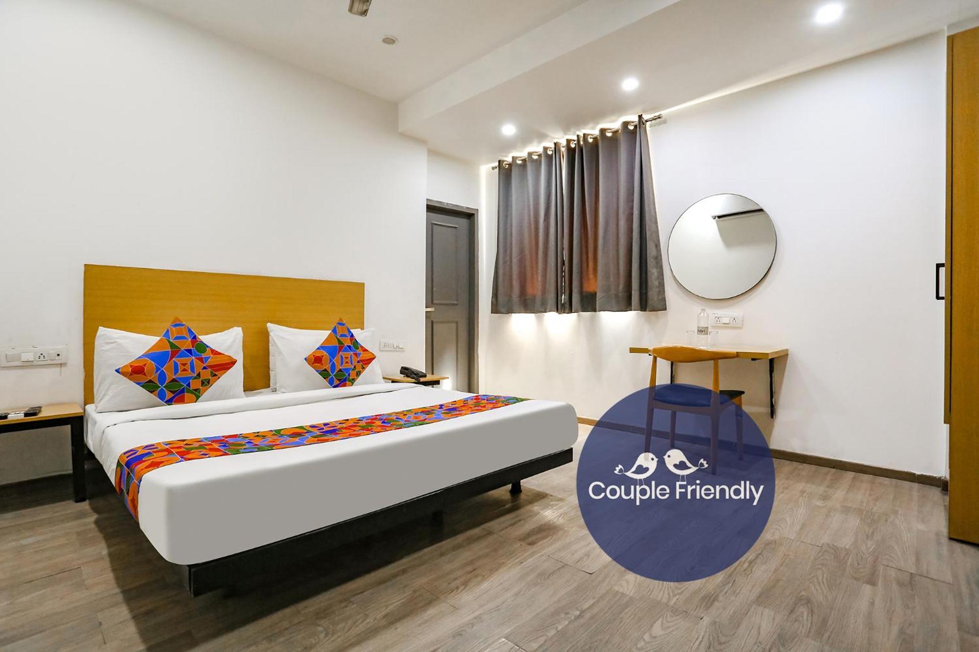 Fabhotel Vat - Meera Bagh Delhi  Exterior photo